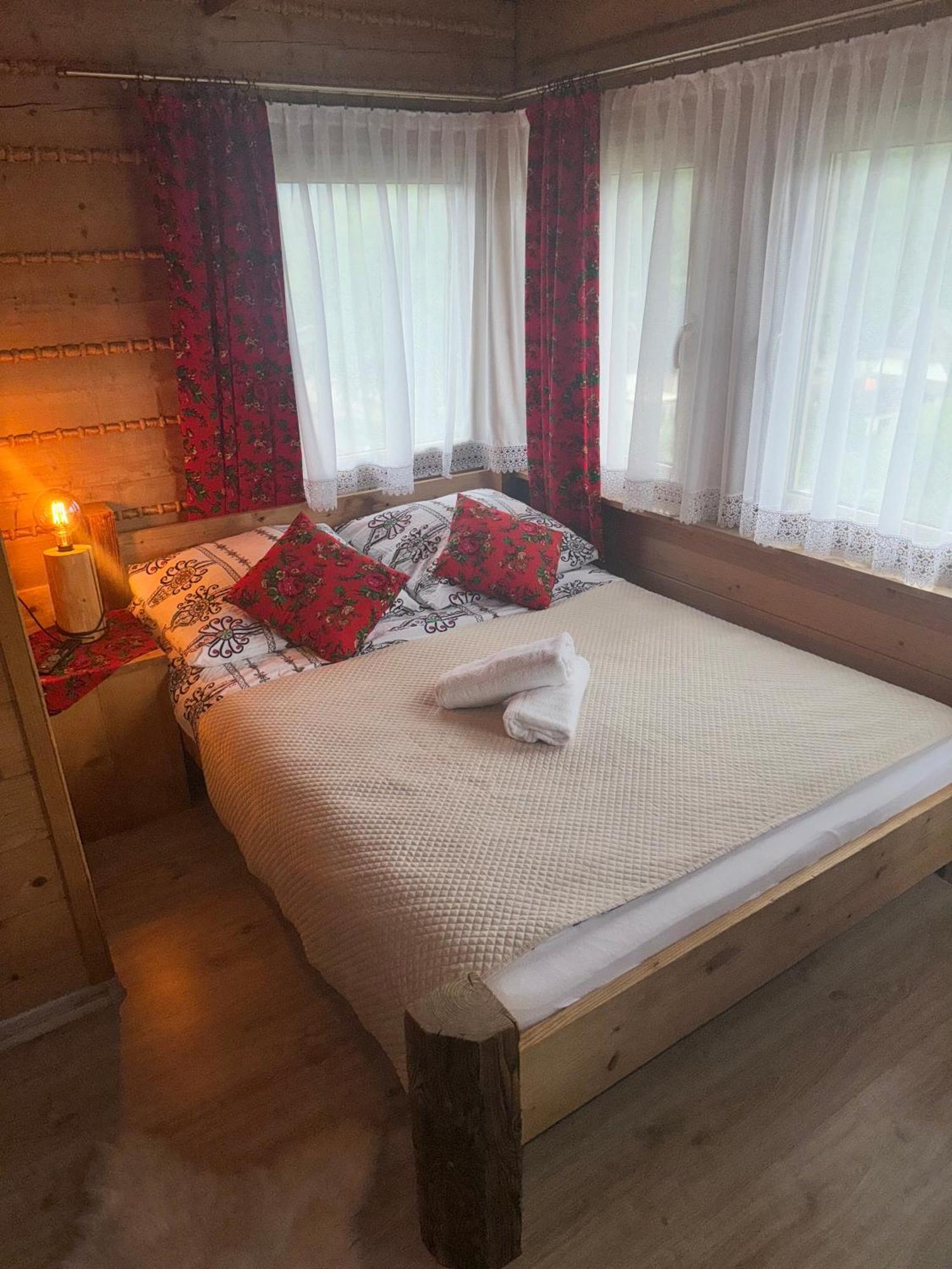 Apartamento U Mlynorza Suche Exterior foto